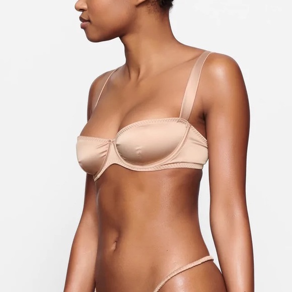 Skims “WOVEN SHINE UNDERWIRE BRA” 32C - Picture 3 of 8